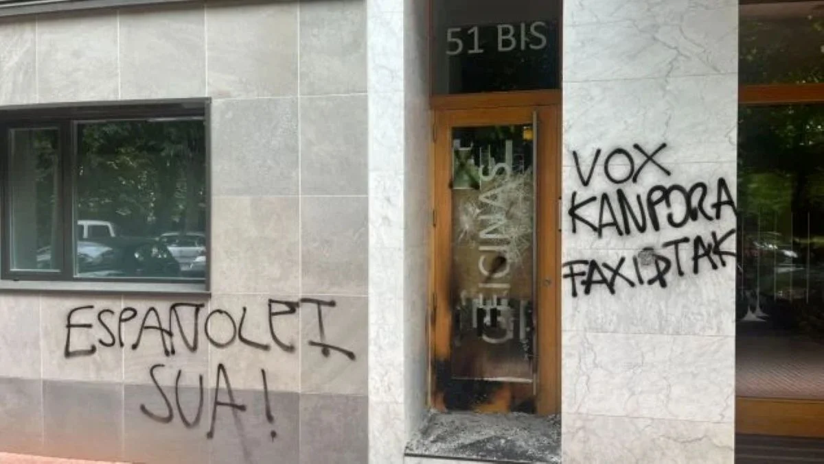 Ataque de VOX en Vitoria OkDiario
