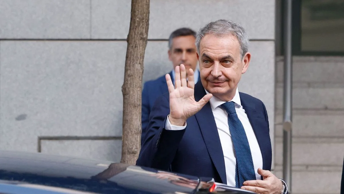 Zapatero llega la Audiencia RTVE