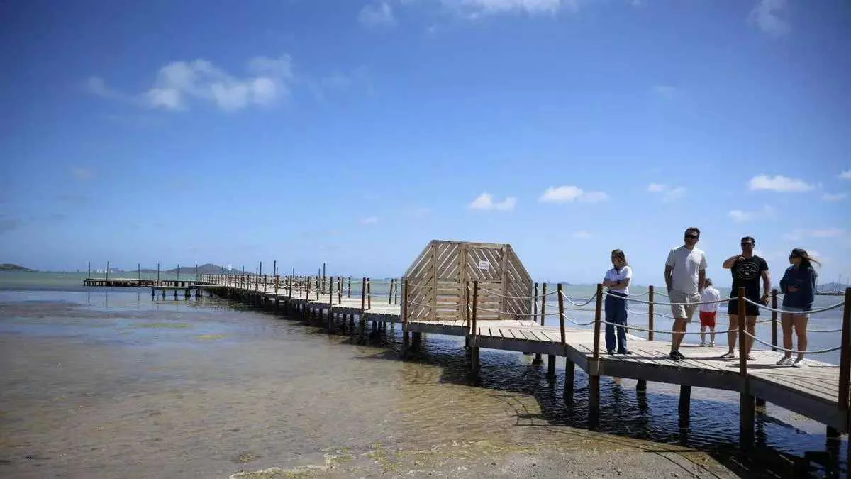 pasarela Los Urrutias La Opinión