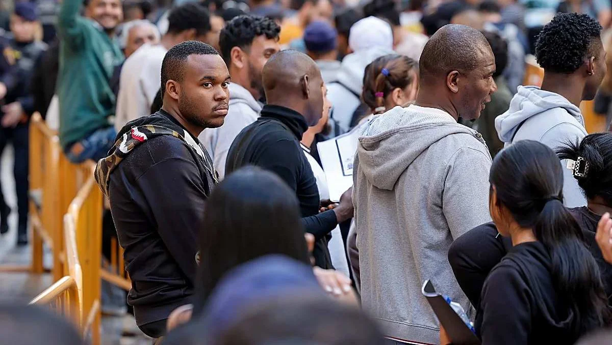 Caos en la regularización de inmigrantes ABC