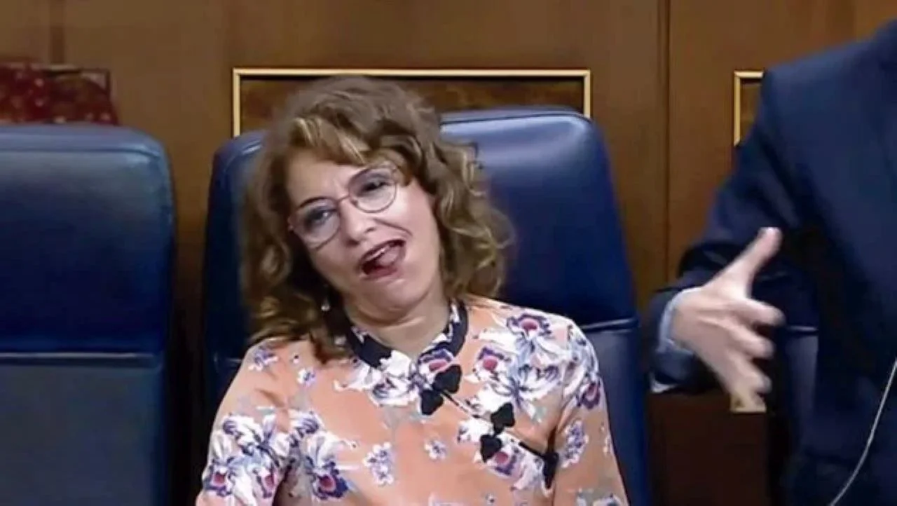 Montero Hacienda Redes Sociales