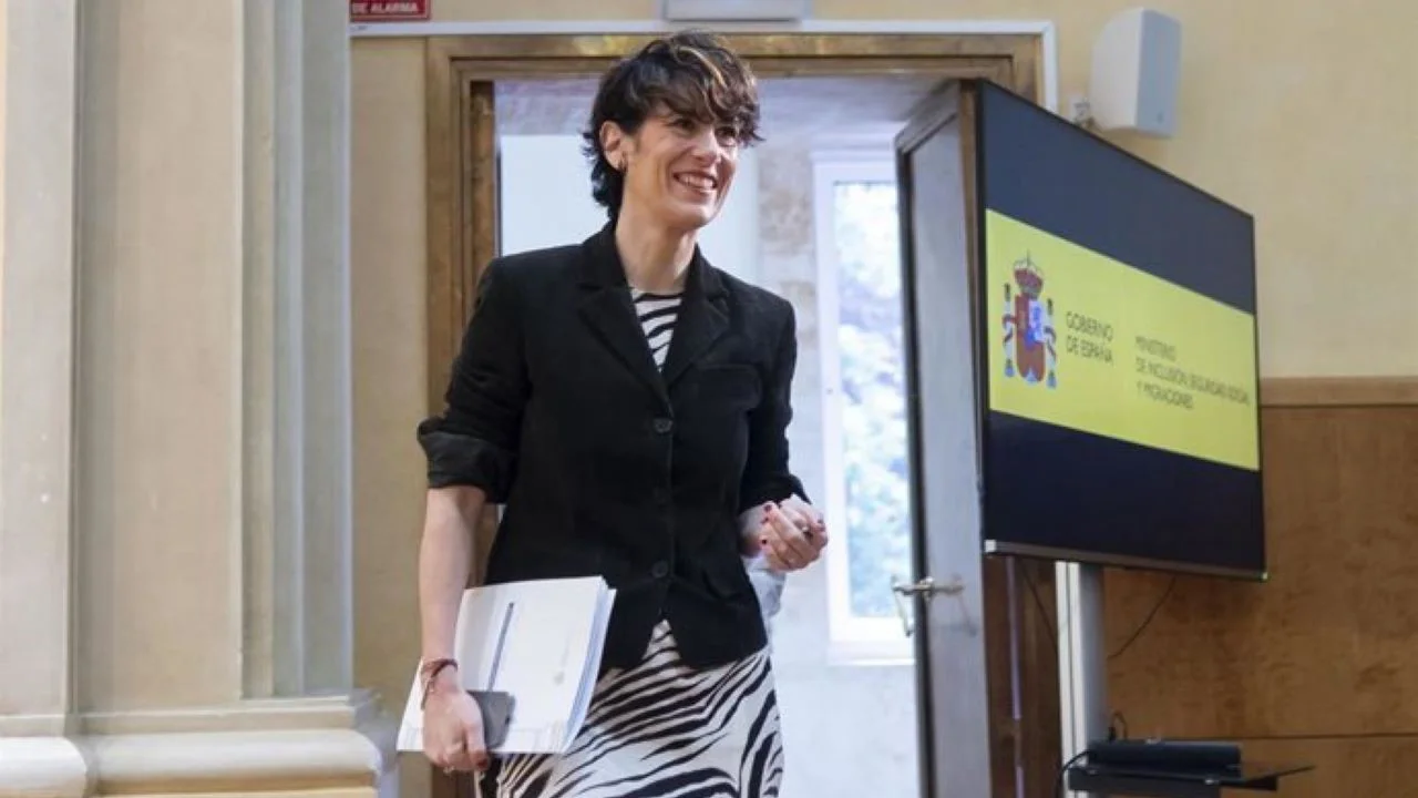 Elma Saiz ministra 1