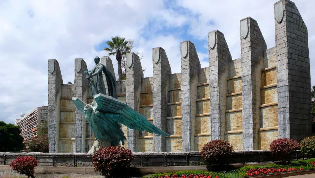 Monumento_a_Franco_(santa_Cruz)