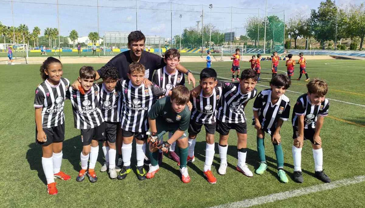 A futbol base CT