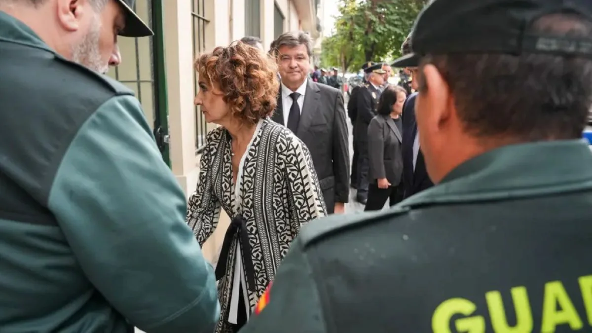 María Jesús Montero en el funeral