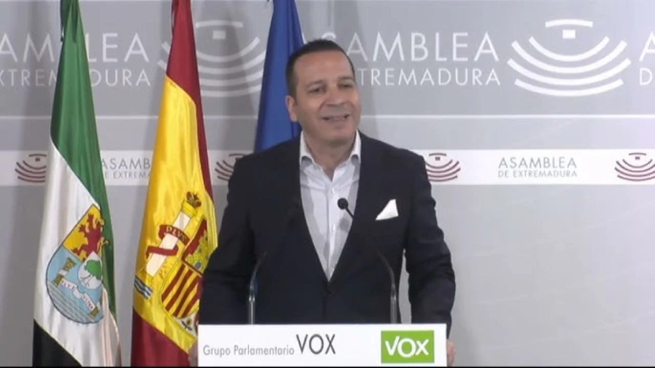 Óscar Fernández Asamblea de Extremadura