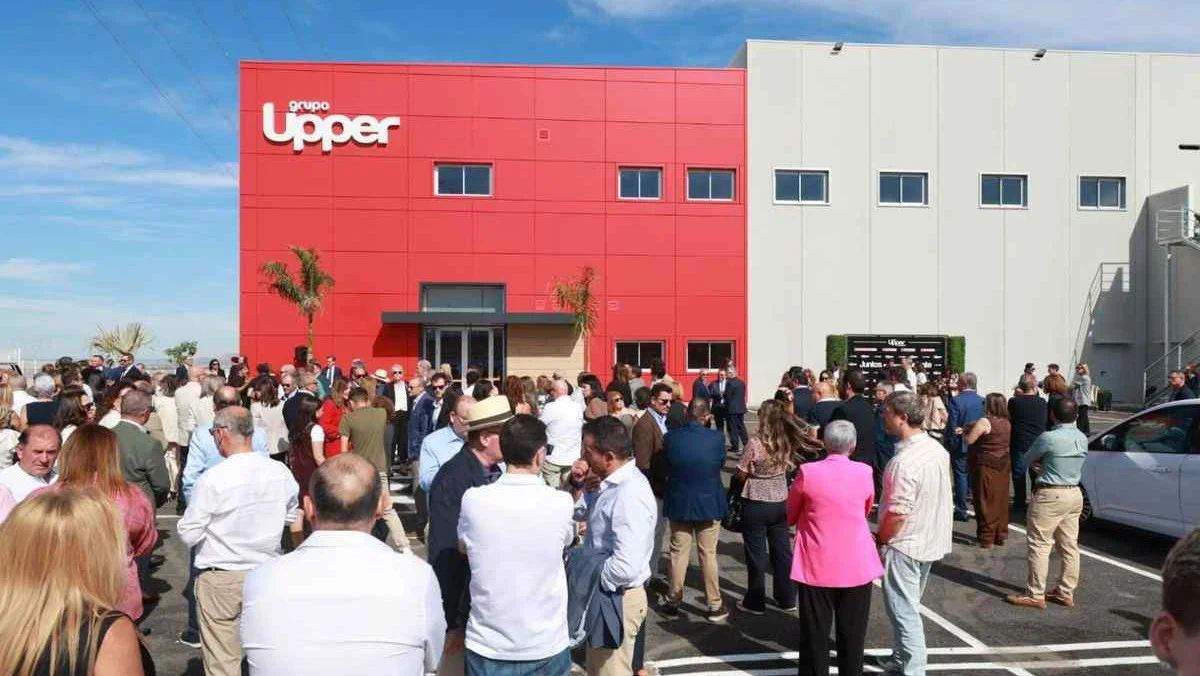 A UPPER