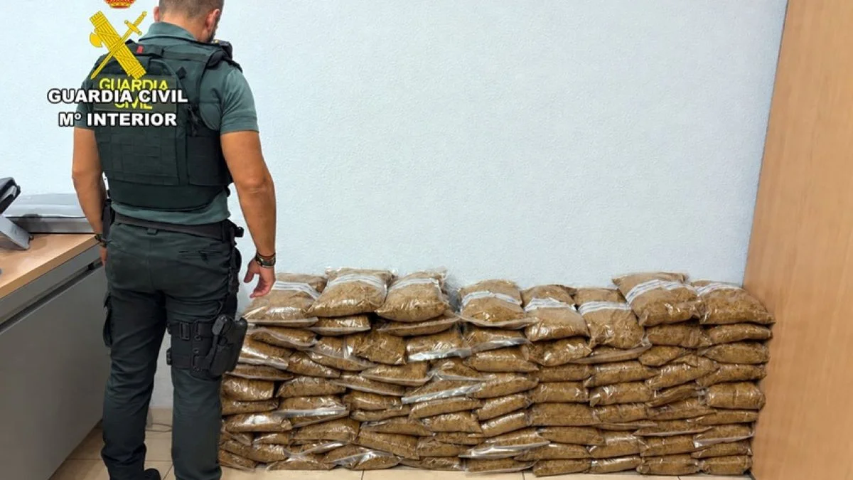 20260928-DETENIDO-SEG-VIAL-Y-TABACO-ILEGAL-MAZARRON-01